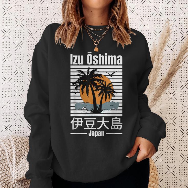 伊豆 大島 日本旅行好き 日本の島 スウェットシャツ 彼女への贈り物