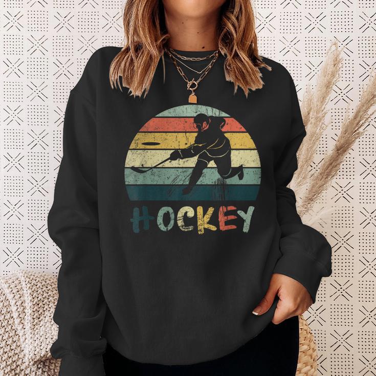 古典的なレトロなヴィンテージスタイルのアイスホッケーのtシャツストリートホッケー スウェットシャツ 彼女への贈り物