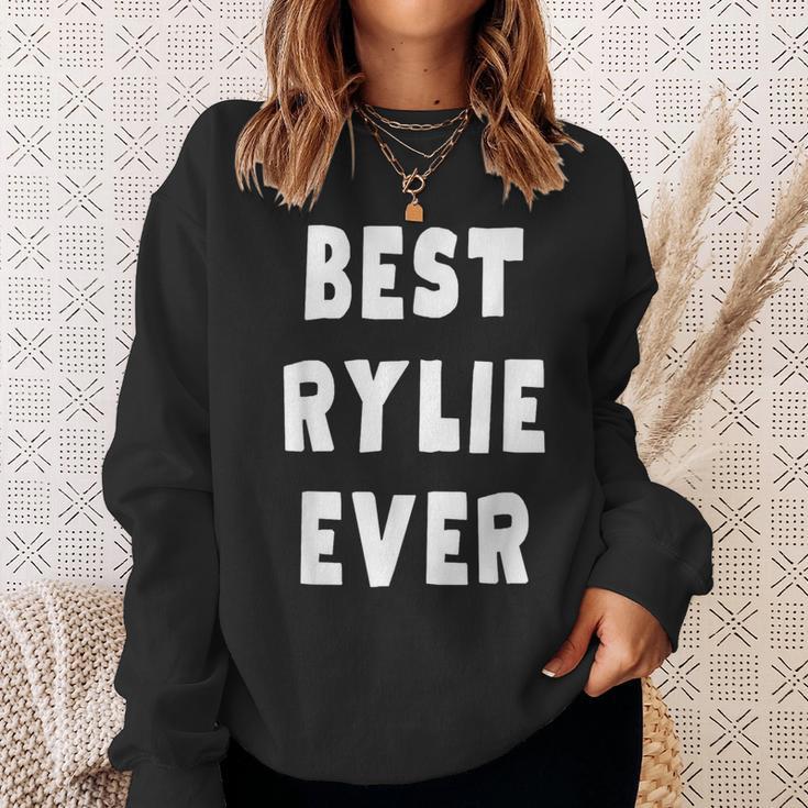 史上最高の Rylie スウェットシャツ 彼女への贈り物