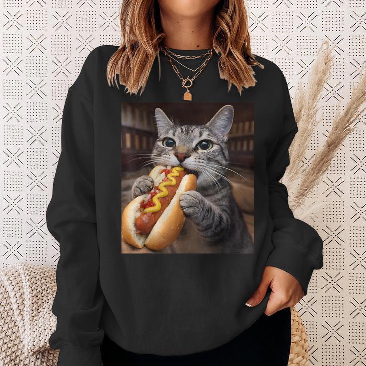 面白い猫を食べるホットドッグtシャツ リアルなタビーキャットフード ユーモア スウェットシャツ 彼女への贈り物