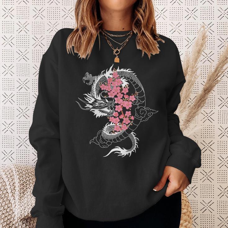 龍 日本の桜文化 長袖tシャツ スウェットシャツ 彼女への贈り物