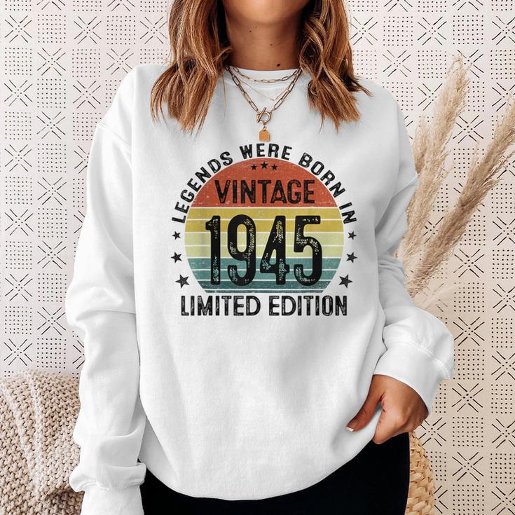 79歳ギフトtシャツ 1945年のベスト・オブ・レジェンド 1945年に誕生 スウェットシャツ 彼女への贈り物
