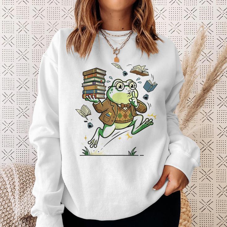 Book Lover Frog Quiet Please Cute Librarian Cartoon Sweatshirt Gifts for Her Book Lover Frog Quiet Please Cute Librarian Cartoon Sweatshirt Gifts for Her