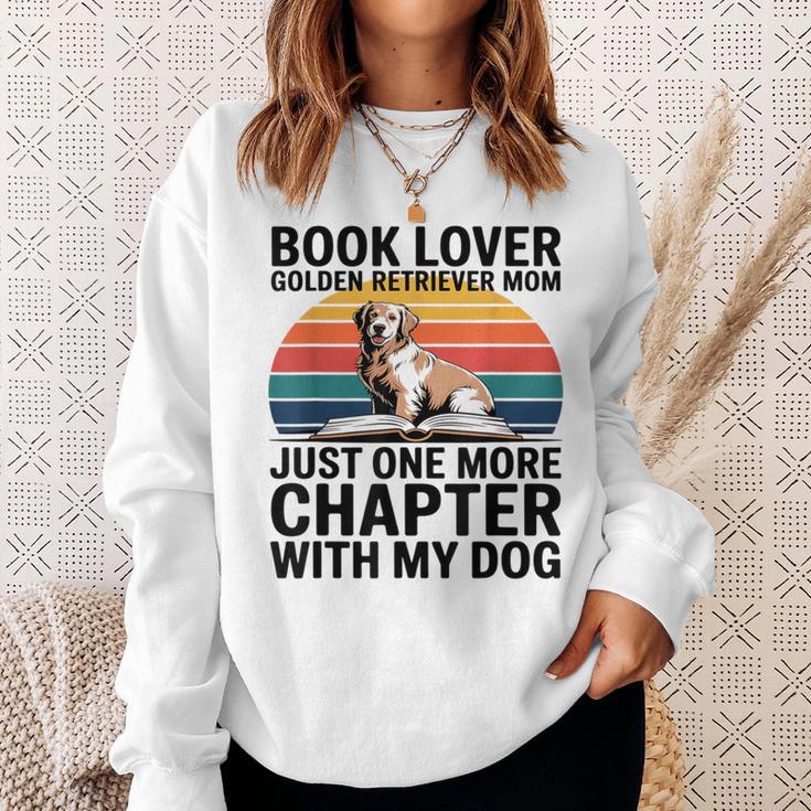 Book Lover Golden Retriever Mom Just One More Chapter Sweatshirt Gifts for Her Book Lover Golden Retriever Mom Just One More Chapter Sweatshirt Gifts for Her