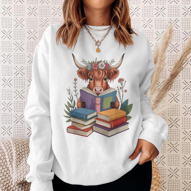 Cute Highland Cow With Book Floral Bookworm Librarian Book Sweatshirt Gifts for Her