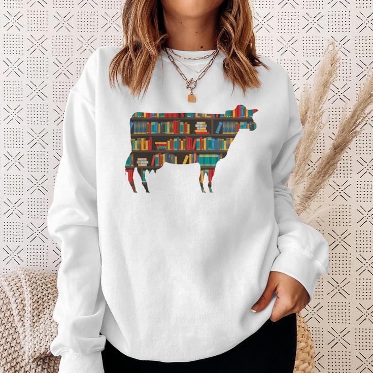Easily Distracted By Cows & Books Lover Heifer Farm Sweatshirt Gifts for Her Easily Distracted By Cows & Books Lover Heifer Farm Sweatshirt Gifts for Her
