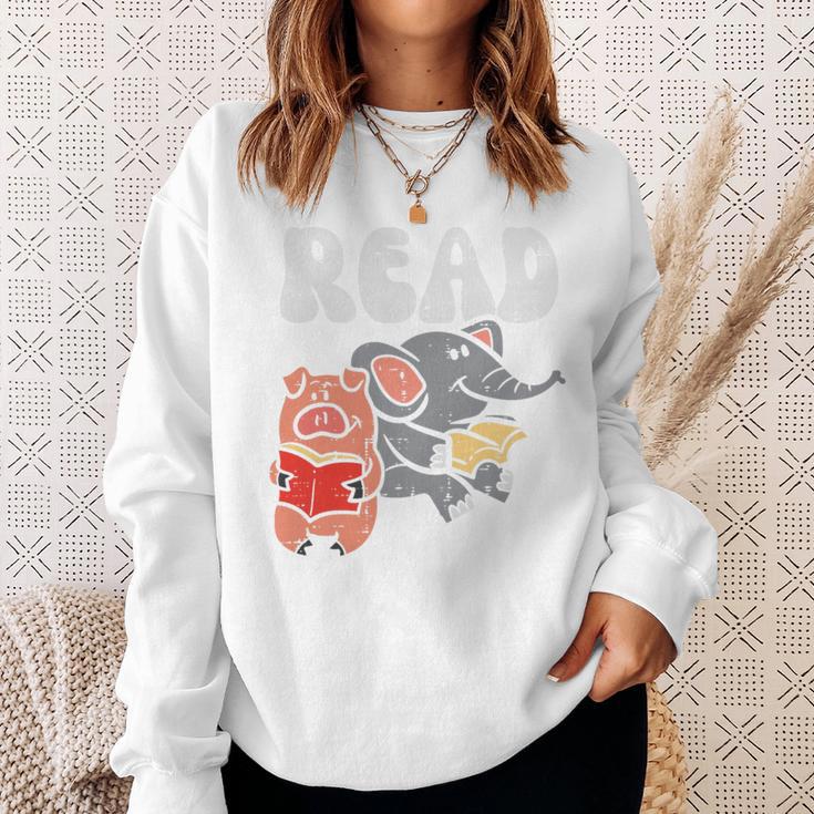 Kids Pig Elephant Reading Cute Book Lover Bookworm Boys Girls Kid Performance Sweatshirt Gifts for Her