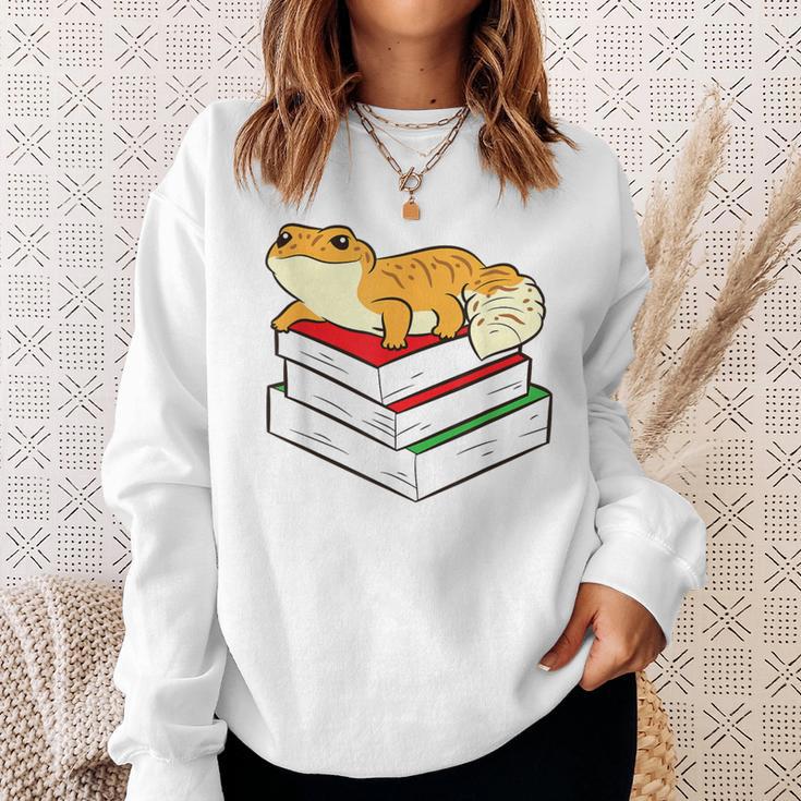Leopard Gecko Sleeping Books Reading Geckos Sweatshirt Gifts for Her Leopard Gecko Sleeping Books Reading Geckos Sweatshirt Gifts for Her