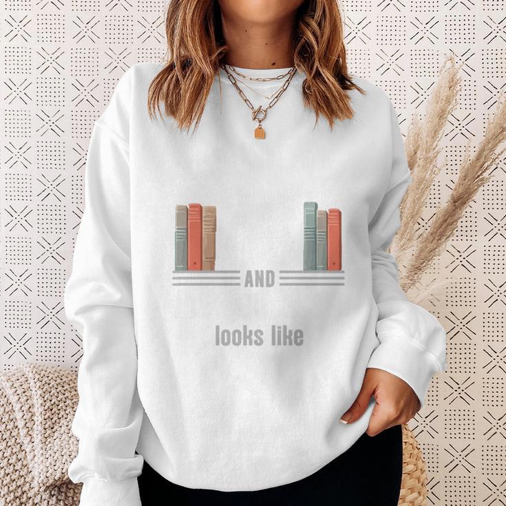 Reader 40s Birthday 40 Years Old Book Lover Reading Comfort Colors Crop Top Sweatshirt Gifts for Her