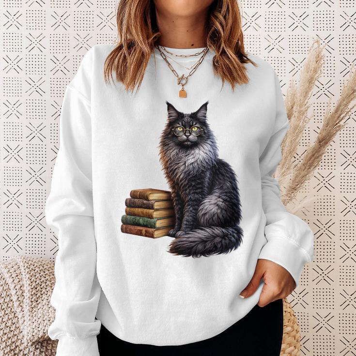 Women's Smokey Maine Coon Cat Book Lover Sweatshirt Gifts for Her Women's Smokey Maine Coon Cat Book Lover Sweatshirt Gifts for Her