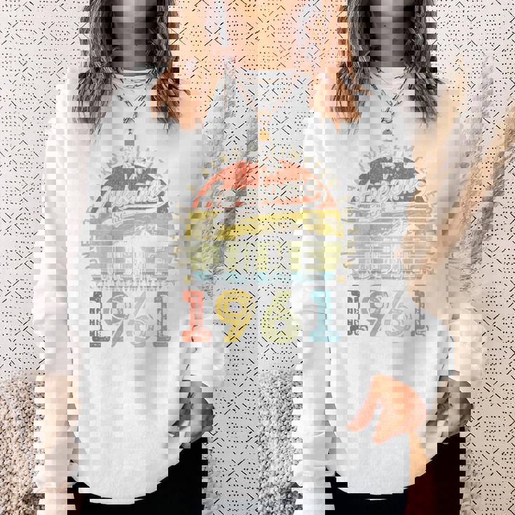 オンバック 65 限定版 1961年6月65日 誕生日 スウェットシャツ 彼女への贈り物