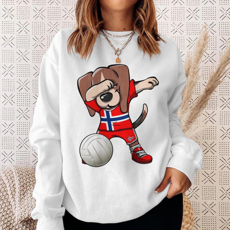 ダビングビーグル犬 ノルウェージャージ ノルウェーバレーボール愛好家 スウェットシャツ 彼女への贈り物
