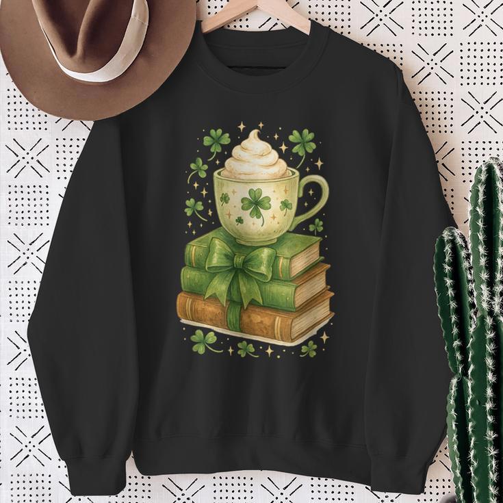 Book Lover St Patricks Day Teacher Cosy Librarycore Sweatshirt Gifts for Old Women