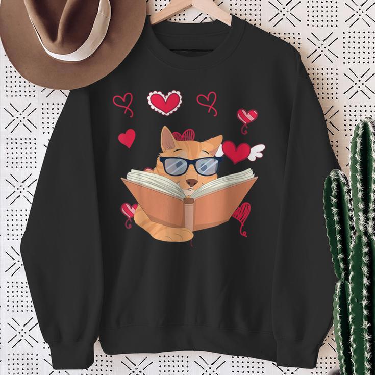 Book Nerd Heart Library Cat Bookworm Animal Pet Book Reading Sweatshirt Gifts for Old Women