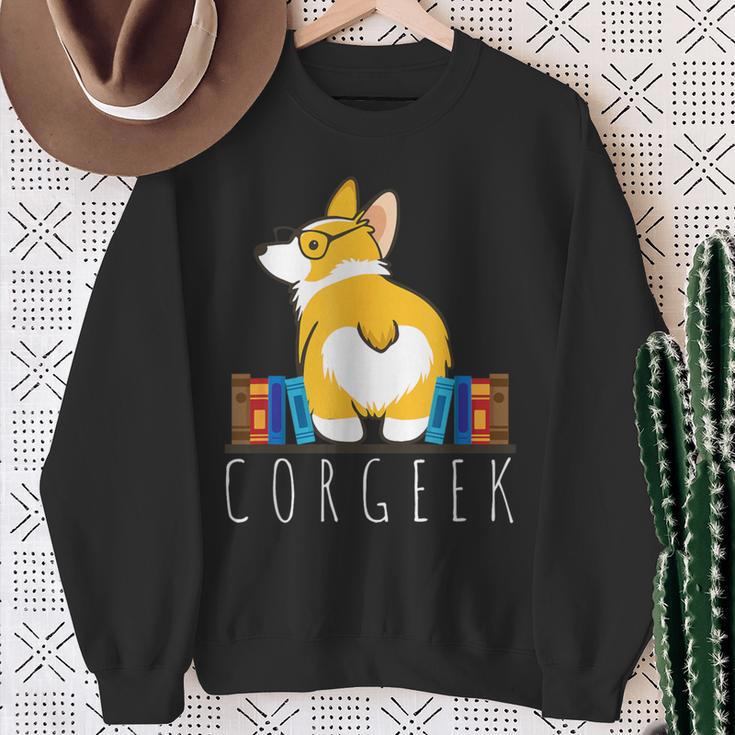 Corgi Corgeek Book Nerd Geek Dog Shirt T-Shirt Sweatshirt Gifts for Old Women Corgi Corgeek Book Nerd Geek Dog Shirt T-Shirt Sweatshirt Gifts for Old Women
