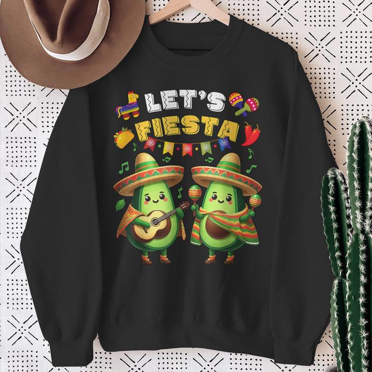 Lets Fiesta 5 De Mayo ポンチョ アボカド メキシカン パーティー メンズ レディース スウェットシャツ 年配の女性への贈り物