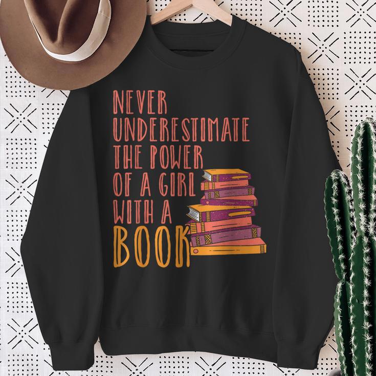 Frauenpower Reading Feminist Books Feminism Sweatshirt Gifts for Old Women
