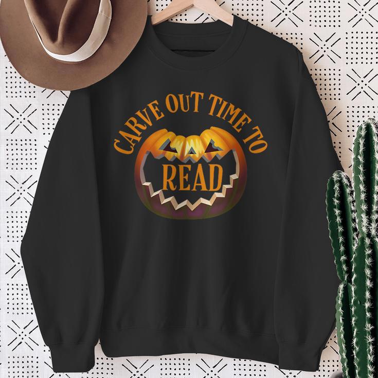 Halloween Carve Carving Read Library Pumpkin Book Sweatshirt Gifts for Old Women