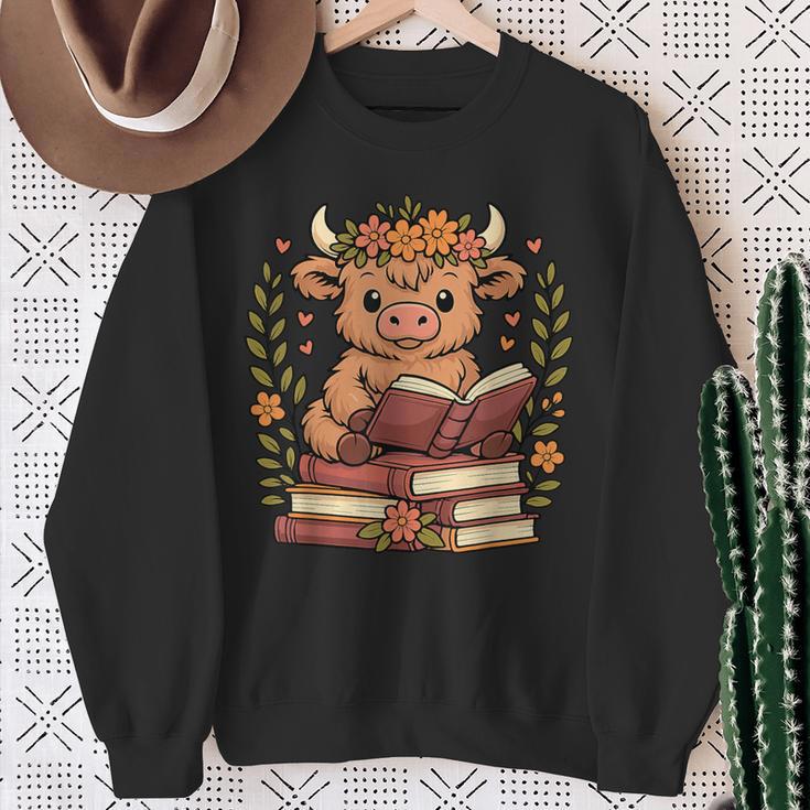 Highland Cow Reading Book Graphic Cow With Book Floral Sweatshirt Gifts for Old Women