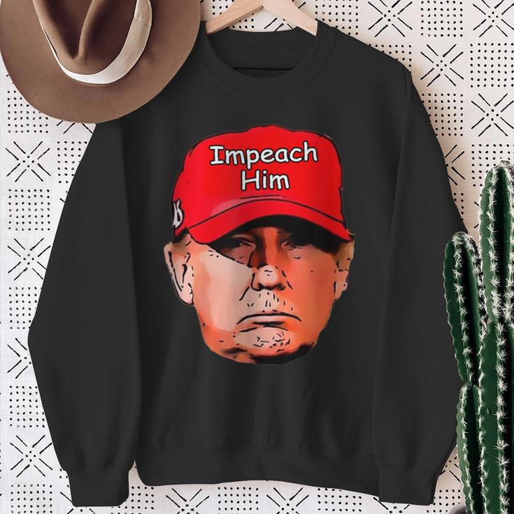 Impeach Trumptupid レッドキャップ ジョーク 民主党員 Usa 弾丸 スウェットシャツ 年配の女性への贈り物