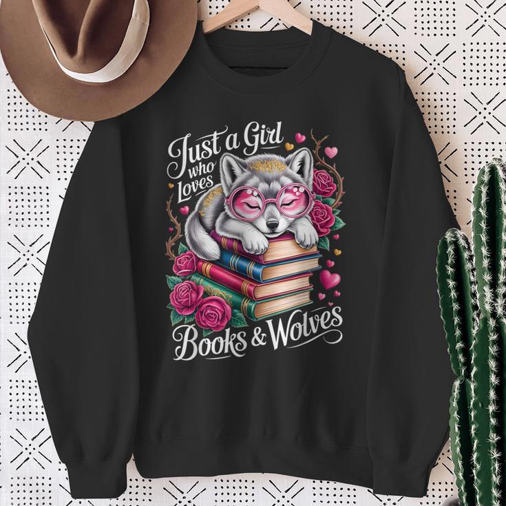 Just A Girl Who Loves Books And Wolves Cute Reading Nerd Sweatshirt Gifts for Old Women
