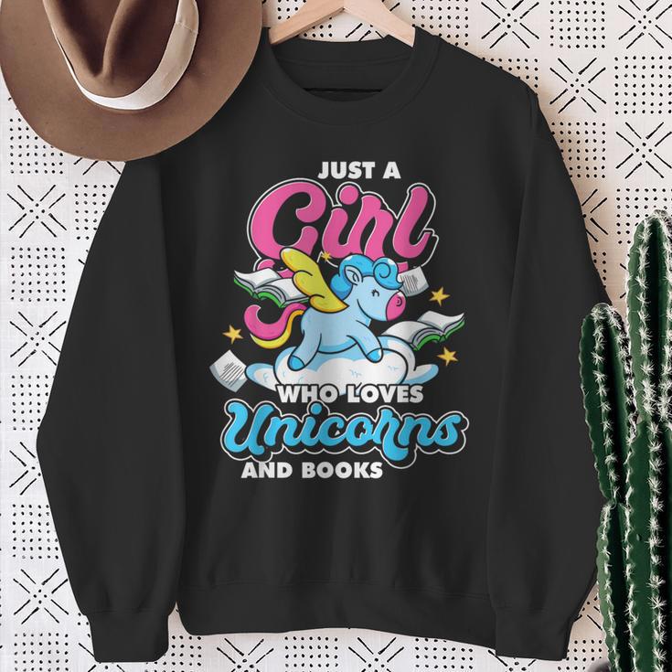 Just A Girl Who Loves Unicorns And Books Animal Reading Sweatshirt Gifts for Old Women