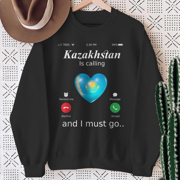 Kazakhstan Ruft Und Ich Muss Gehen カザフスタン国旗tシャツ スウェットシャツ 年配の女性への贈り物