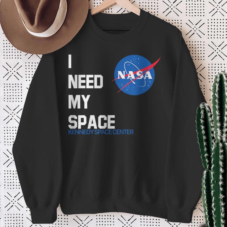 I Need Mypace Nasaケネディスペースセンター Nasaシャツ スウェットシャツ 年配の女性への贈り物