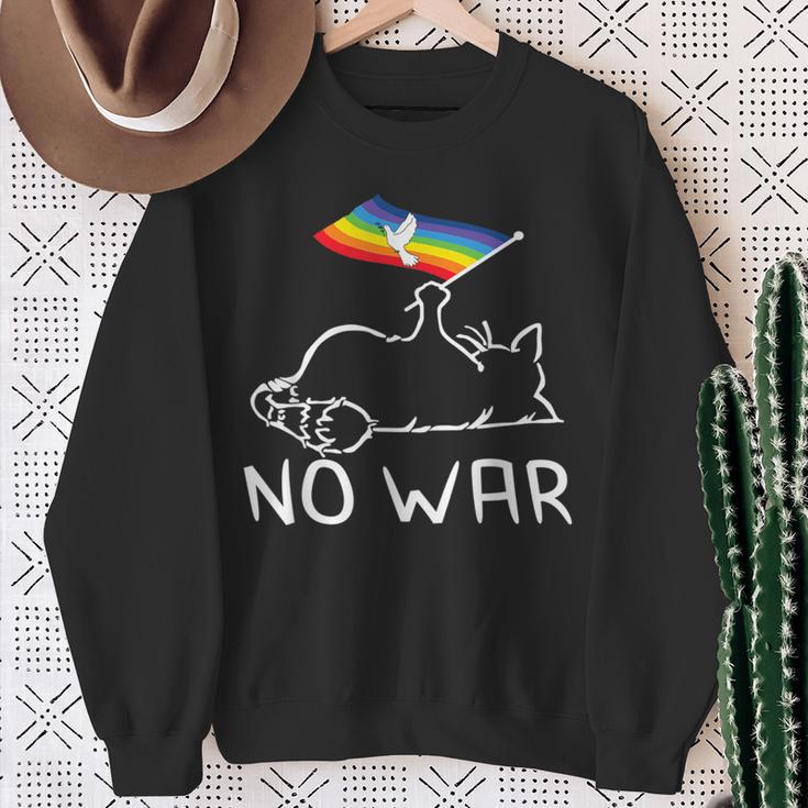 No War Peace Movement World Peace Peace Flag Cat スウェットシャツ 年配の女性への贈り物