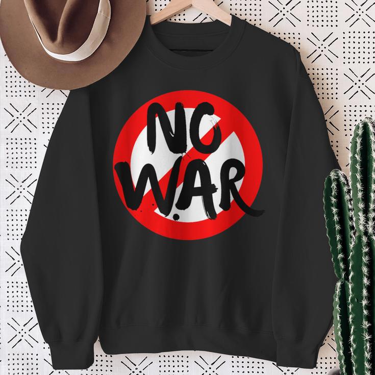 No War、アンチウォーデーストップサイン、スプレーペイント、No War。 スウェットシャツ 年配の女性への贈り物