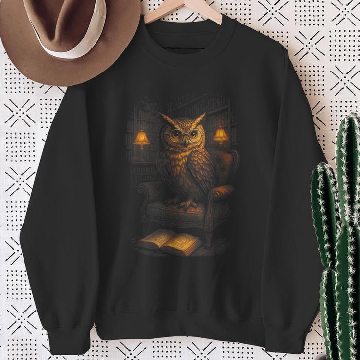 Owl Library Books Wisdom Reading Vintage Scholar Sweatshirt Gifts for Old Women Owl Library Books Wisdom Reading Vintage Scholar Sweatshirt Gifts for Old Women