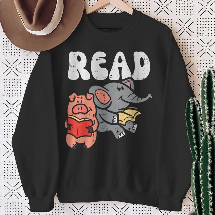 Pig Elephant Reading Cute Book Lover Bookworm Boys Girls Kid Sweatshirt Gifts for Old Women