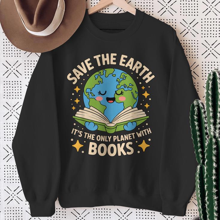 Planet With Books Reader Reading Environmentalist Earth Day Sweatshirt Gifts for Old Women