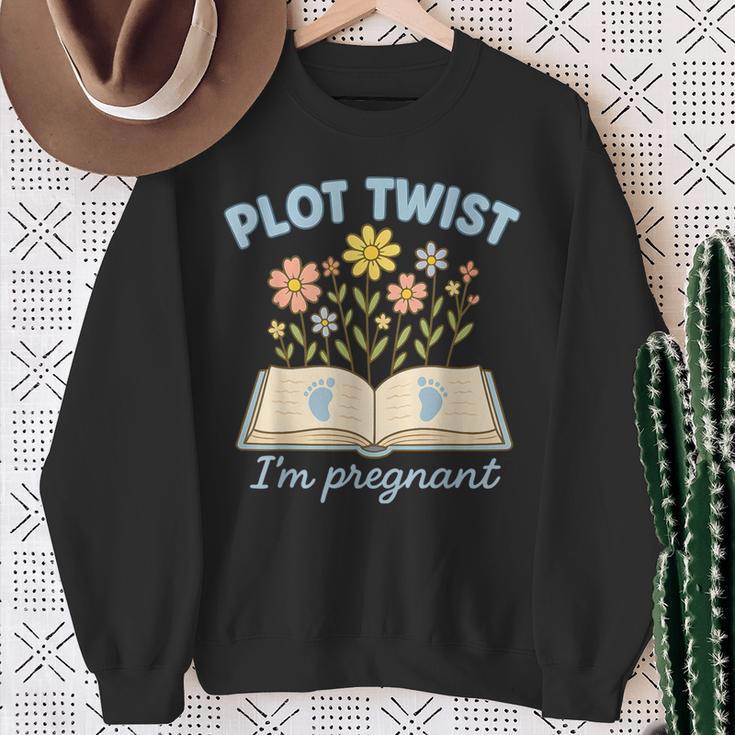 Plot Twist I'm Pregnant Literary Pregnancy Announcement Book Sweatshirt Gifts for Old Women