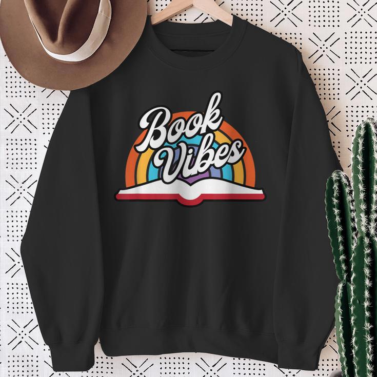 Rainbow Book Vibes Vintage Retro Book Lover & Reading Sweatshirt Gifts for Old Women