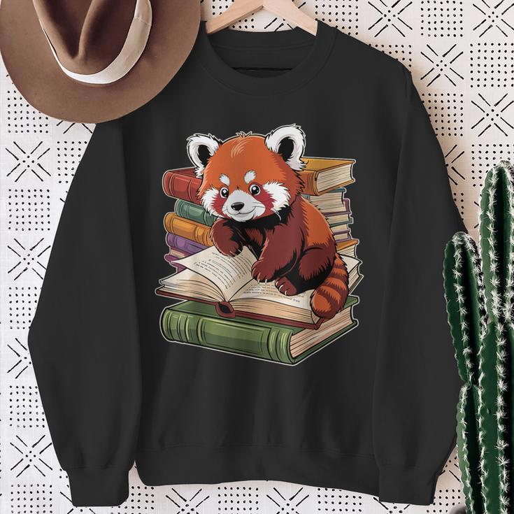 Red Panda Reading Book Animal Bookworm Sweatshirt Gifts for Old Women
