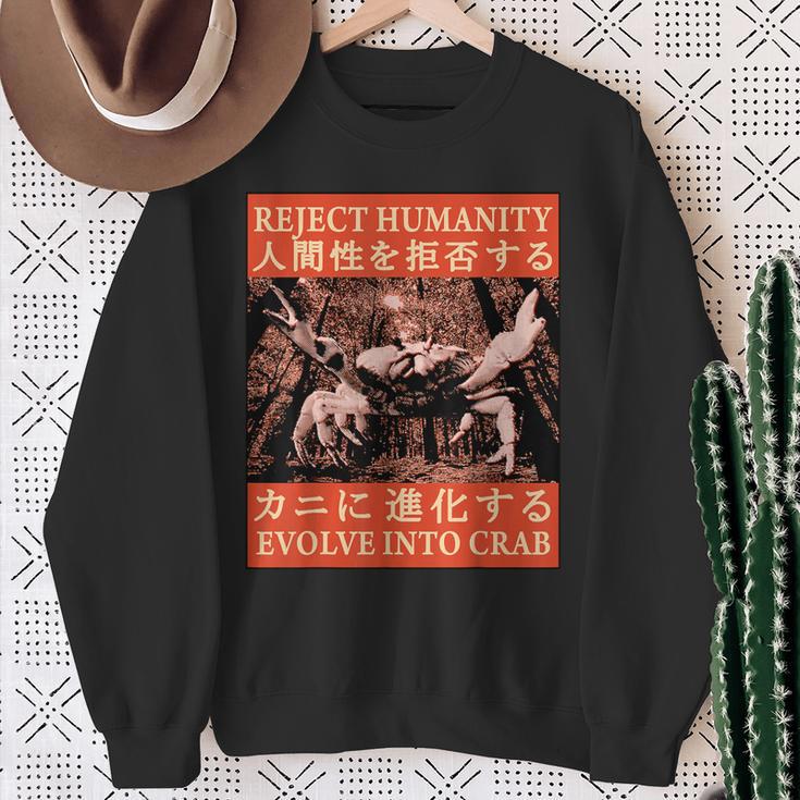 Reject Humanity Evolve To Crab 日本のカニヴィンテージ スウェットシャツ 年配の女性への贈り物