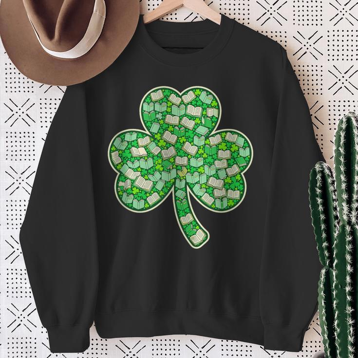 St Patricks Day Bookworm Shamrock Book Lover Sweatshirt Gifts for Old Women