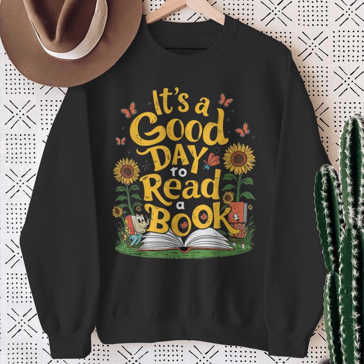 Student It's A Good Day To Read a Book Back To School Sweatshirt Gifts for Old Women
