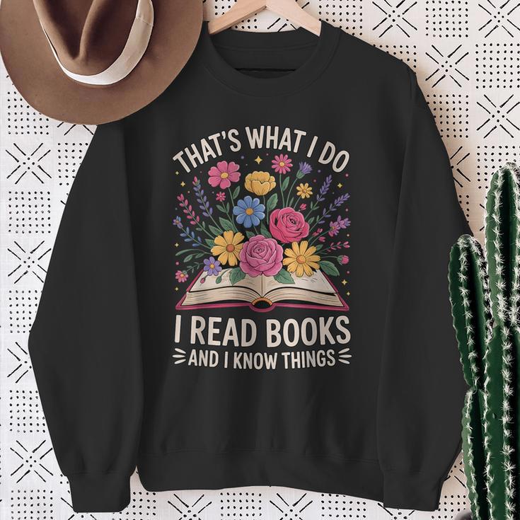 That’s What I Do I Read Books And I Know Things Floral Book Sweatshirt Gifts for Old Women That’s What I Do I Read Books And I Know Things Floral Book Sweatshirt Gifts for Old Women
