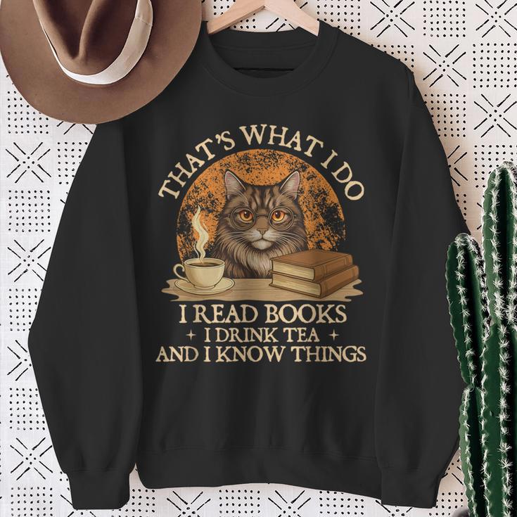 That’s What I Do I Read Books Reading Bookworm Reader Sweatshirt Gifts for Old Women
