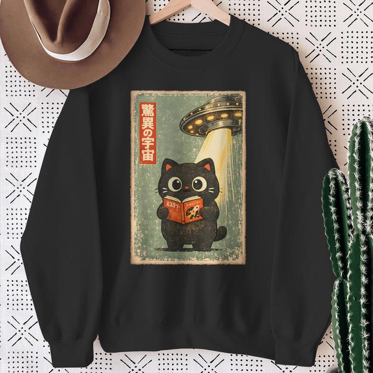 Vintage Japanese Cat Book Lovers UFO Alien Abduction Cat Dad Sweatshirt Gifts for Old Women
