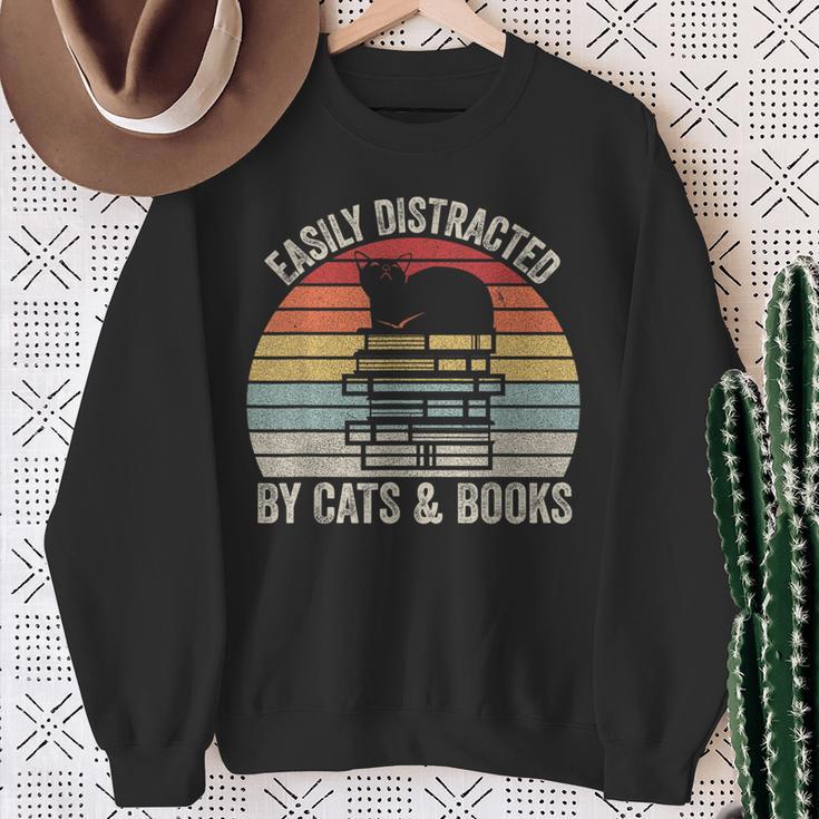 Vintage Retro Easily Distracted By Cats And Books Cat Sweatshirt Gifts for Old Women