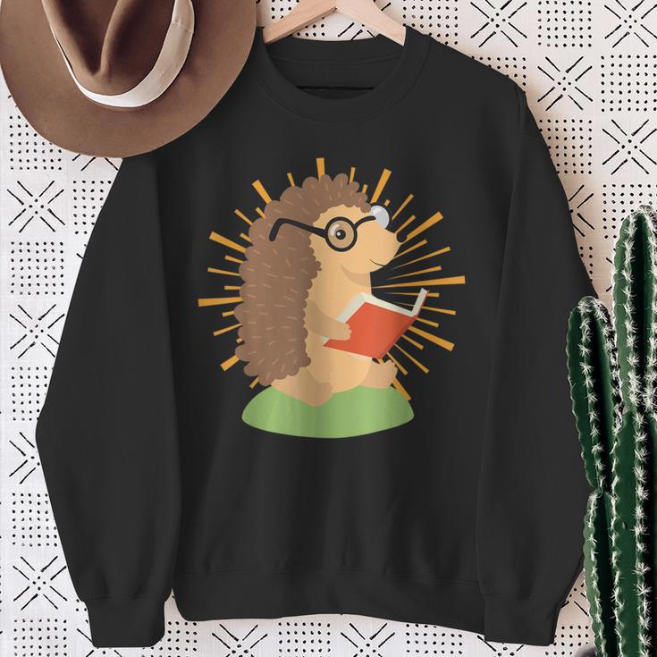 Wildlife Forest Animal Book Reading Bookworm Hedgehog Sweatshirt Gifts for Old Women