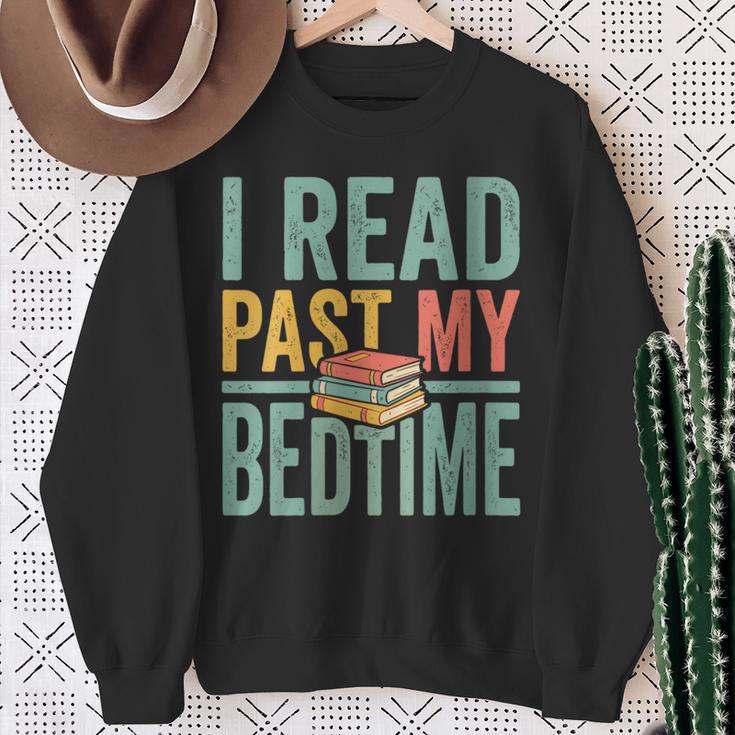Women's I Read Past My Bedtime Book Lover Sweatshirt Gifts for Old Women