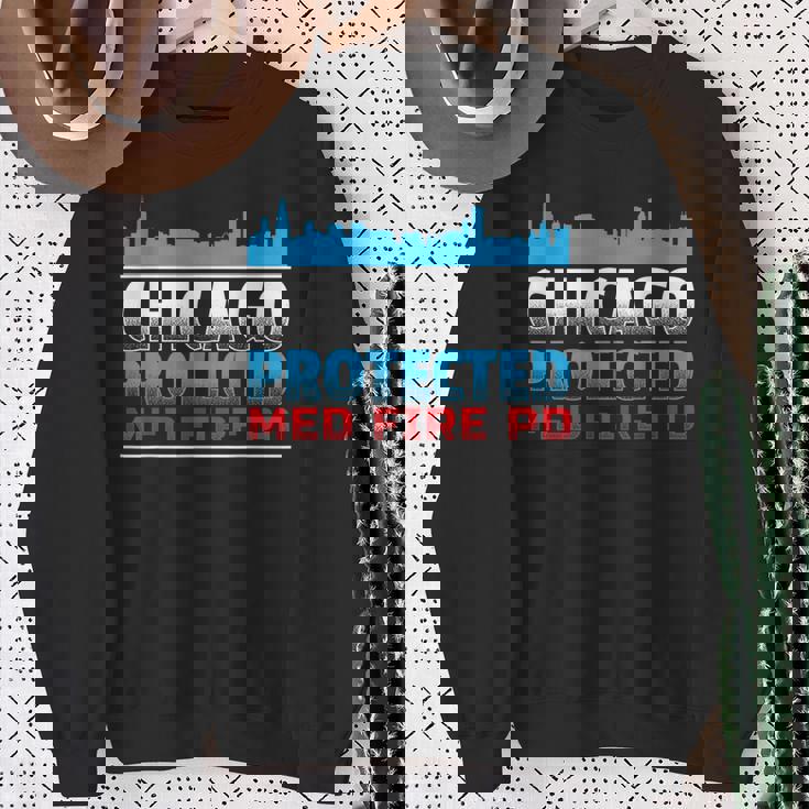 シカゴ・プロテクテッド Med Fire Pd シカゴファン向け スウェットシャツ 年配の女性への贈り物