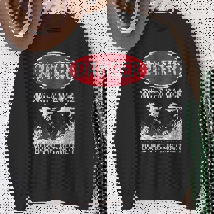 スキューバダイビング ダイバー Danger Don't Follow Me You Won't Make It スウェットシャツ 年配の女性への贈り物