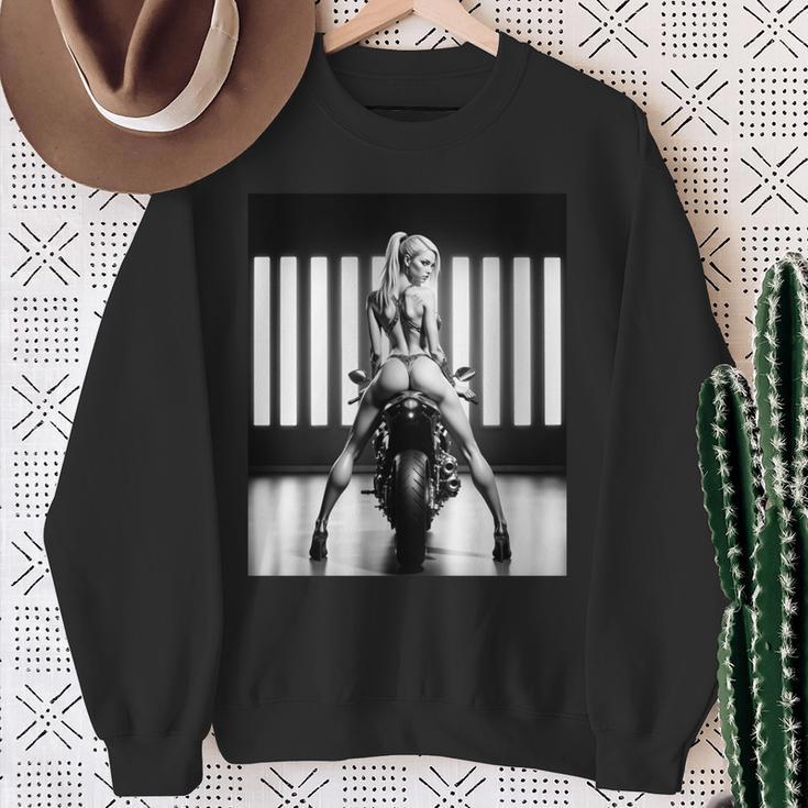 セクシーガールグラフィックtシャツ セクシーブロンドブーティモデルバイカーベイブ 長袖tシャツ スウェットシャツ 年配の女性への贈り物