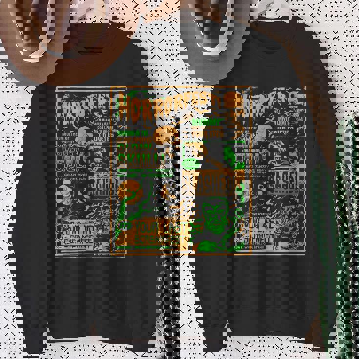 ヴィンテージ・ハロウィーン・クラシック・ホラー映画ポスター ホラーフェスト スウェットシャツ 年配の女性への贈り物