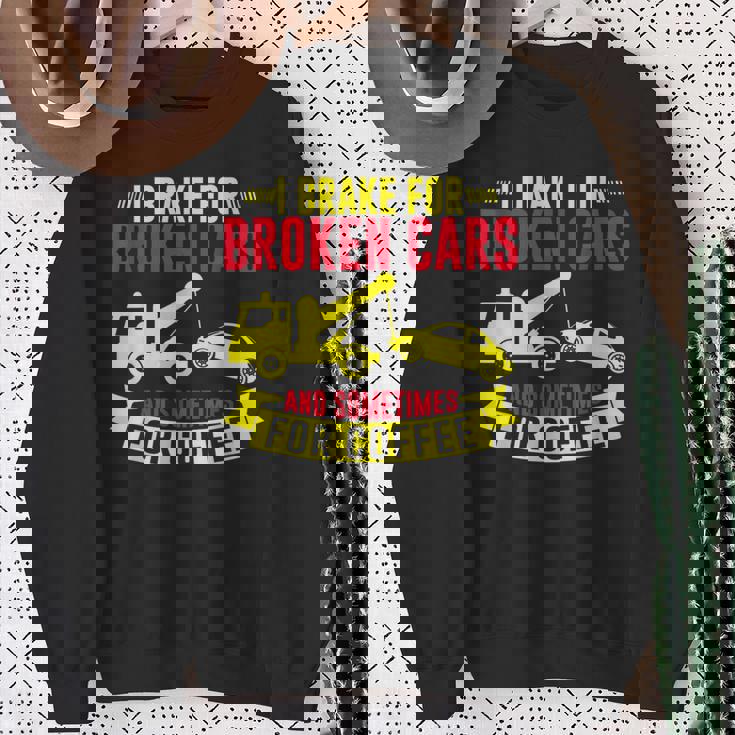 壊れた車や、時にはコーヒーレッカー車にもブレーキをかけます。 スウェットシャツ 年配の女性への贈り物